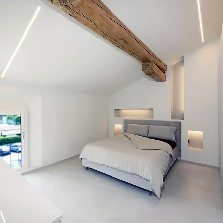Cesare Apartment